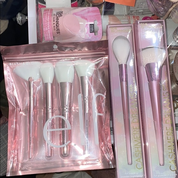 Real Techniques Other - New Real Techniques/Elf Makeup Brushes & Sponge
